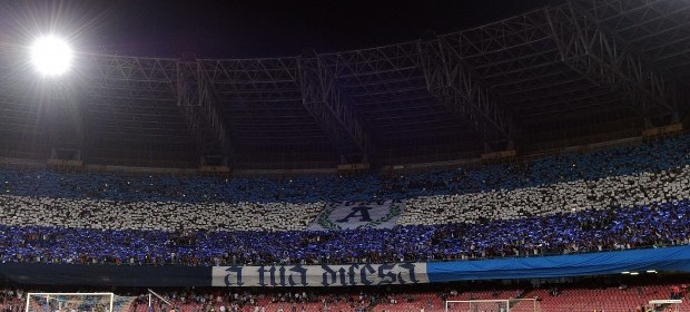 90 anni di Napoli, festa scacciapensieri