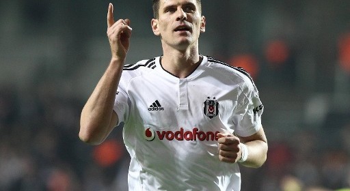 Golpe, terrorismo e paura: chi vuole giocare in Turchia?