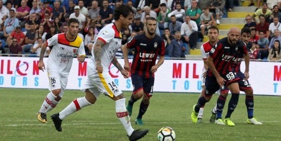 Crotone – Benevento, giallorossi è notte fonda