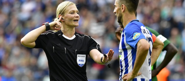 Bundesliga, crolla il Bayern Monaco. Debutto per il primo arbitro donna
