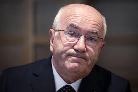 Tavecchio si è arreso ma il calcio italiano è sempre malato